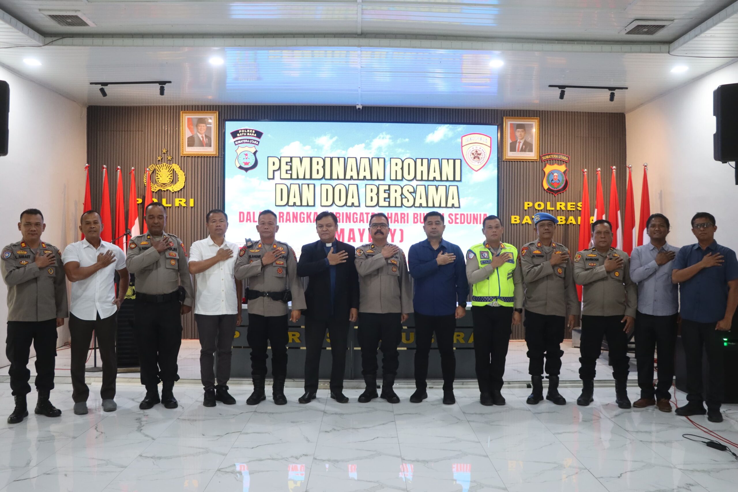 Polres Batu Bara Gelar Binrohtal dan Doa Bersama Sambut Hari Buruh Sedunia