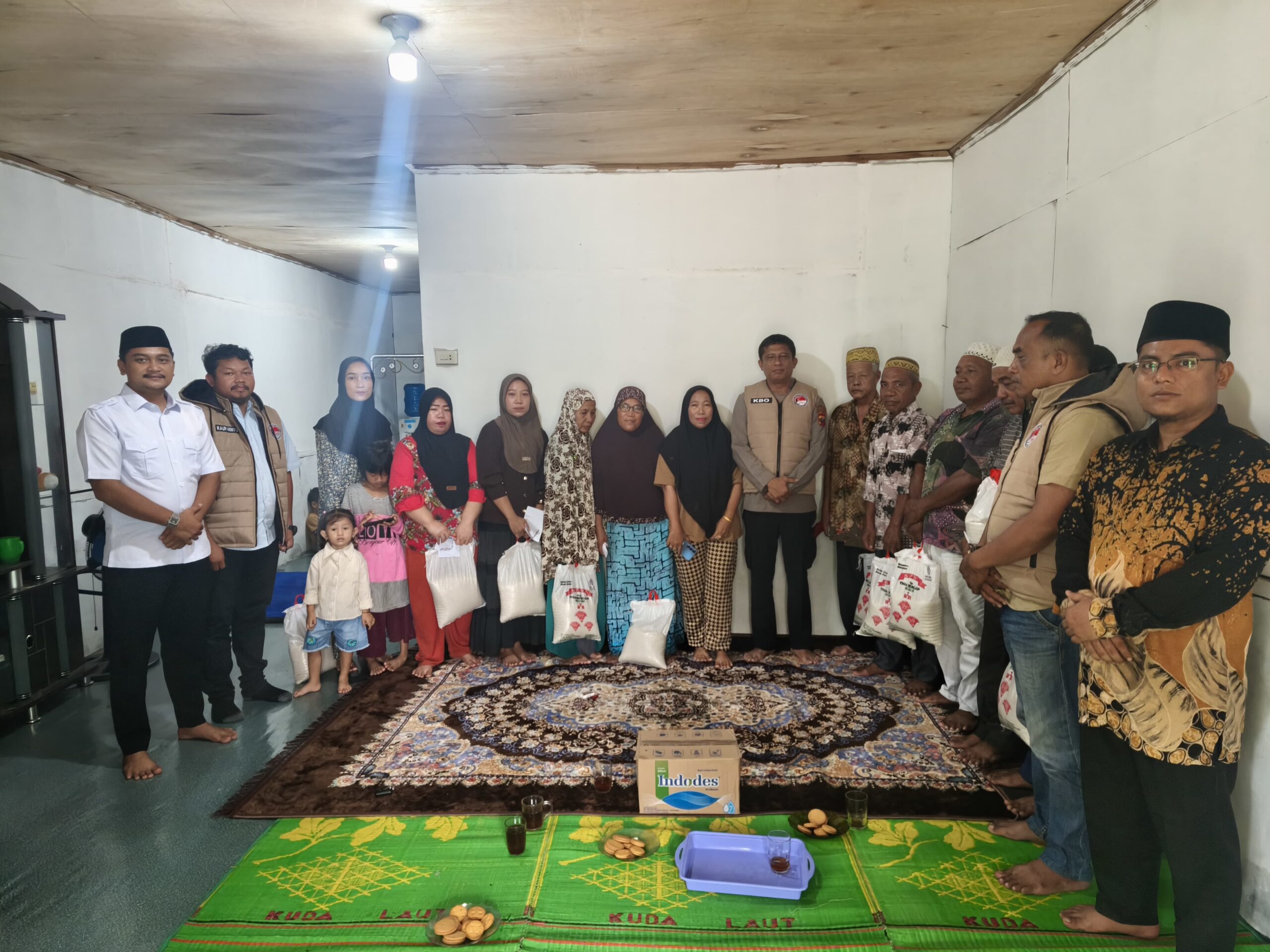 Satresnarkoba Polres Batu Bara Gelar Jum’at Berkah, Salurkan Sembako dan Edukasi Bahaya Narkoba
