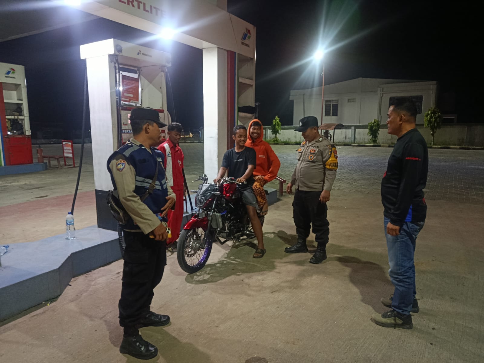 Polsek Lima Puluh Patroli SPBU, Stok BBM Terpantau Aman dan Kondusif