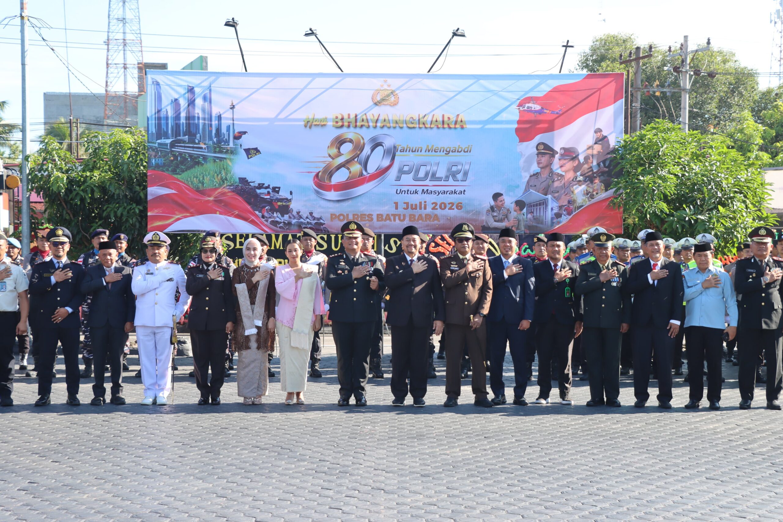Polres Batu Bara Peringati Hari Bhayangkara ke-80 dengan Upacara dan Syukuran Penuh Kebersamaan