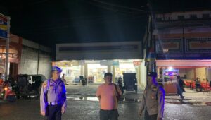 Patroli Malam, Polsek Talawi Intensifkan Antisipasi Gangguan Kamtibmas di Tanjung Tiram