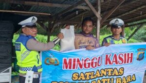 Satlantas Polres Batu Bara Gelar Minggu Kasih, Bagikan Sembako kepada Warga yang Membutuhkan