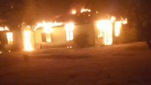 Polsek Air Putih Respon Cepat Tangani Kebakaran Rumah Warga di Desa Tanah Tinggi