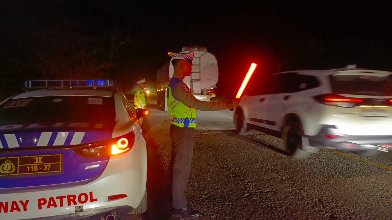Patroli Blue Light Satlantas Polres Batu Bara Ciptakan Rasa Aman bagi Pengguna Jalan